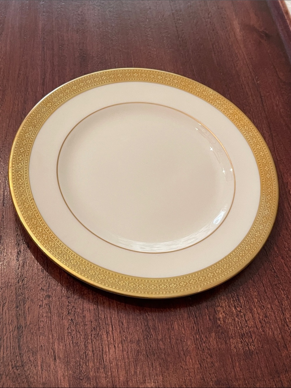 Vintage Syracuse China Old Ivory “Bracelet” Gold Rimmed 6 1/4“ Plate, EUC